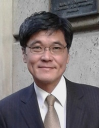 OECD日本英不代表部臨時代理大使 鈴木亮太郎
