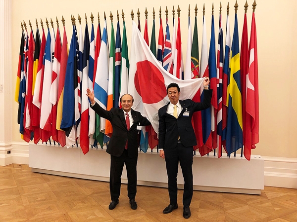 (写真)OECDグローバル議員ネットワーク会合にて
